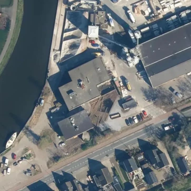 Verlaten Bedrijfspand