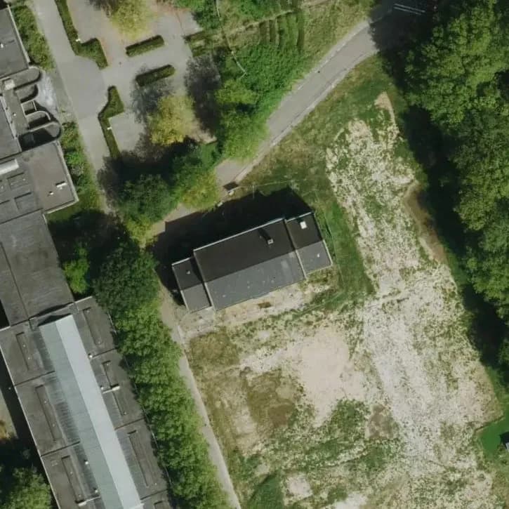 Verlaten Bedrijfspand