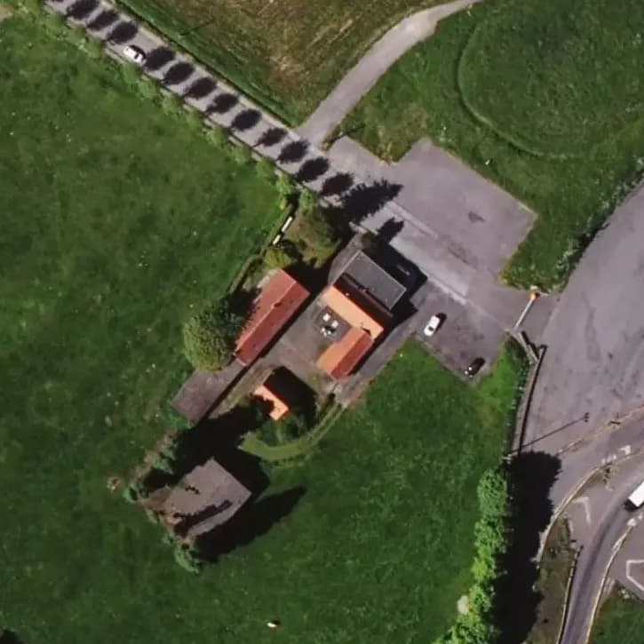 Verlaten Cafe + Woning