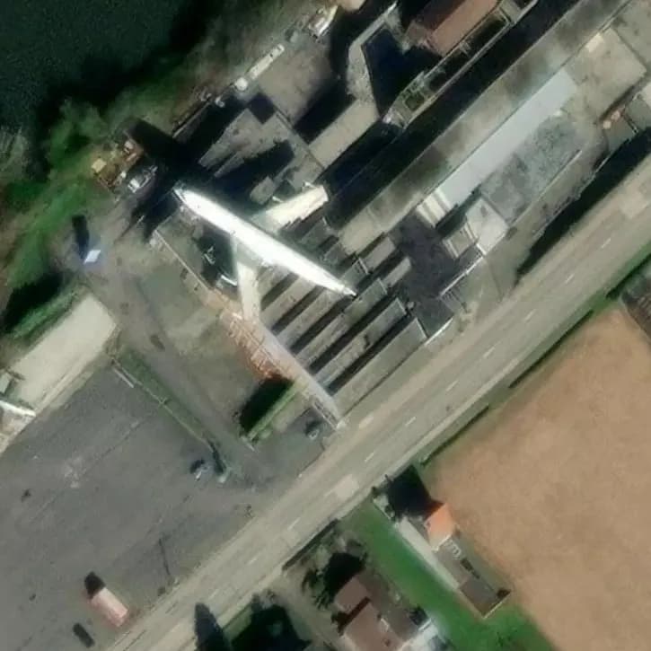 Verlaten Vliegtuig + Winkel