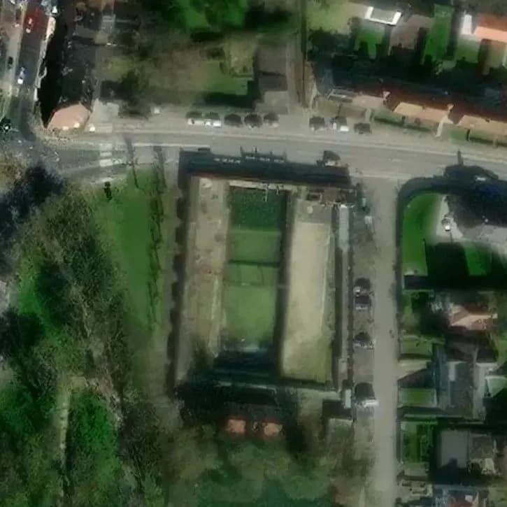 Verlaten Buitenzwembad